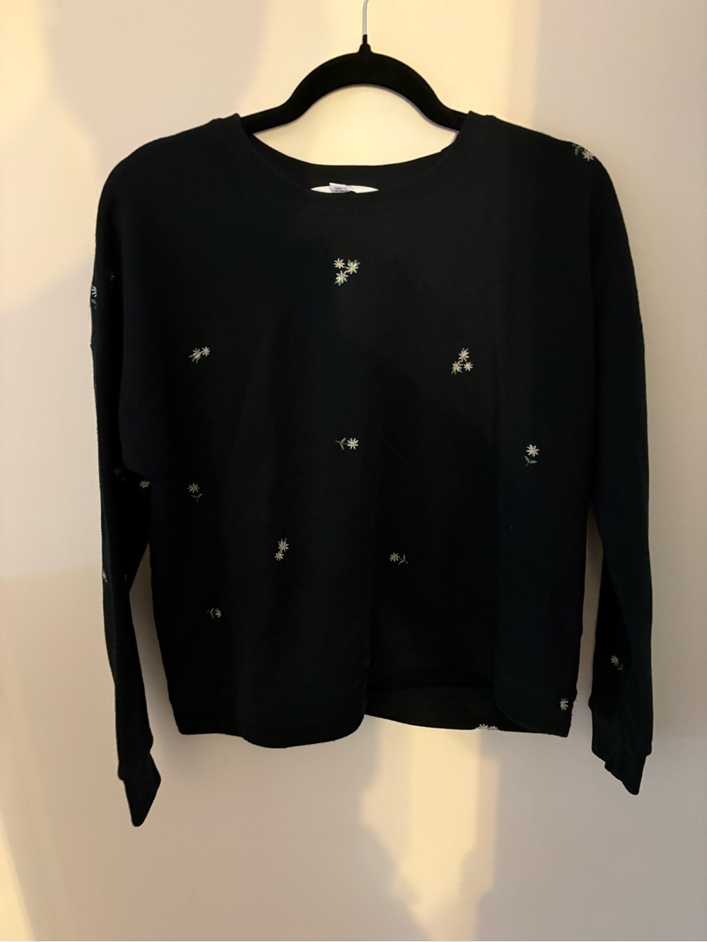 Women’s Time And Thru Floral Sweater Size Small